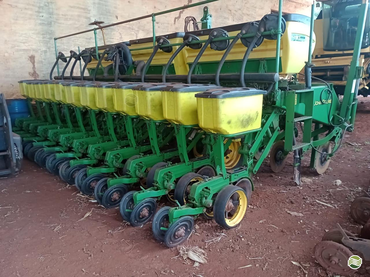 PLANTADEIRA JOHN DEERE PLANTADEIRAS 1113 Carlos Tratores SP GUAIRA SÃO PAULO SP